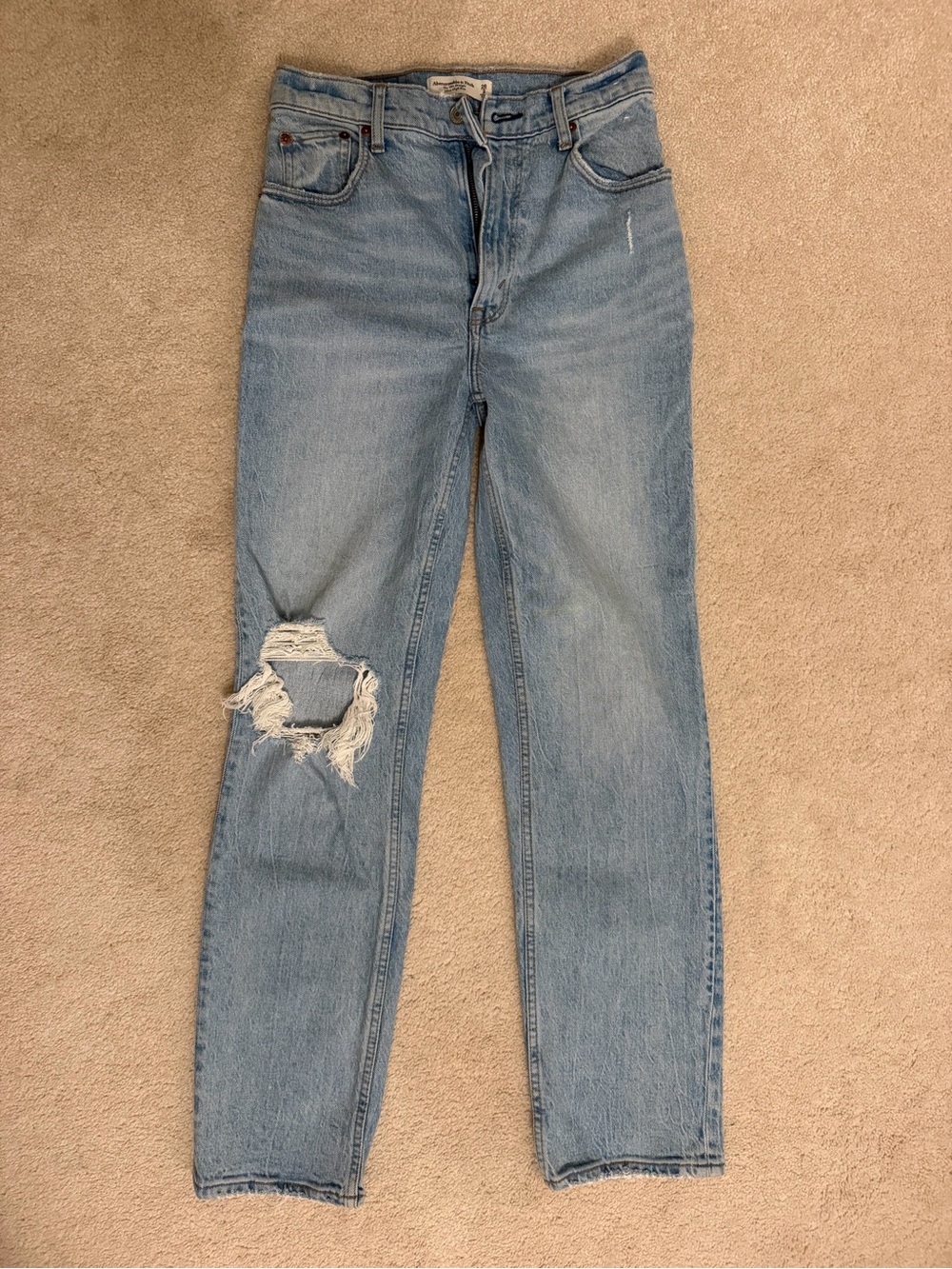 Abercrombie & Fitch- The 90’s Straight Ultra High Rise Jeans
